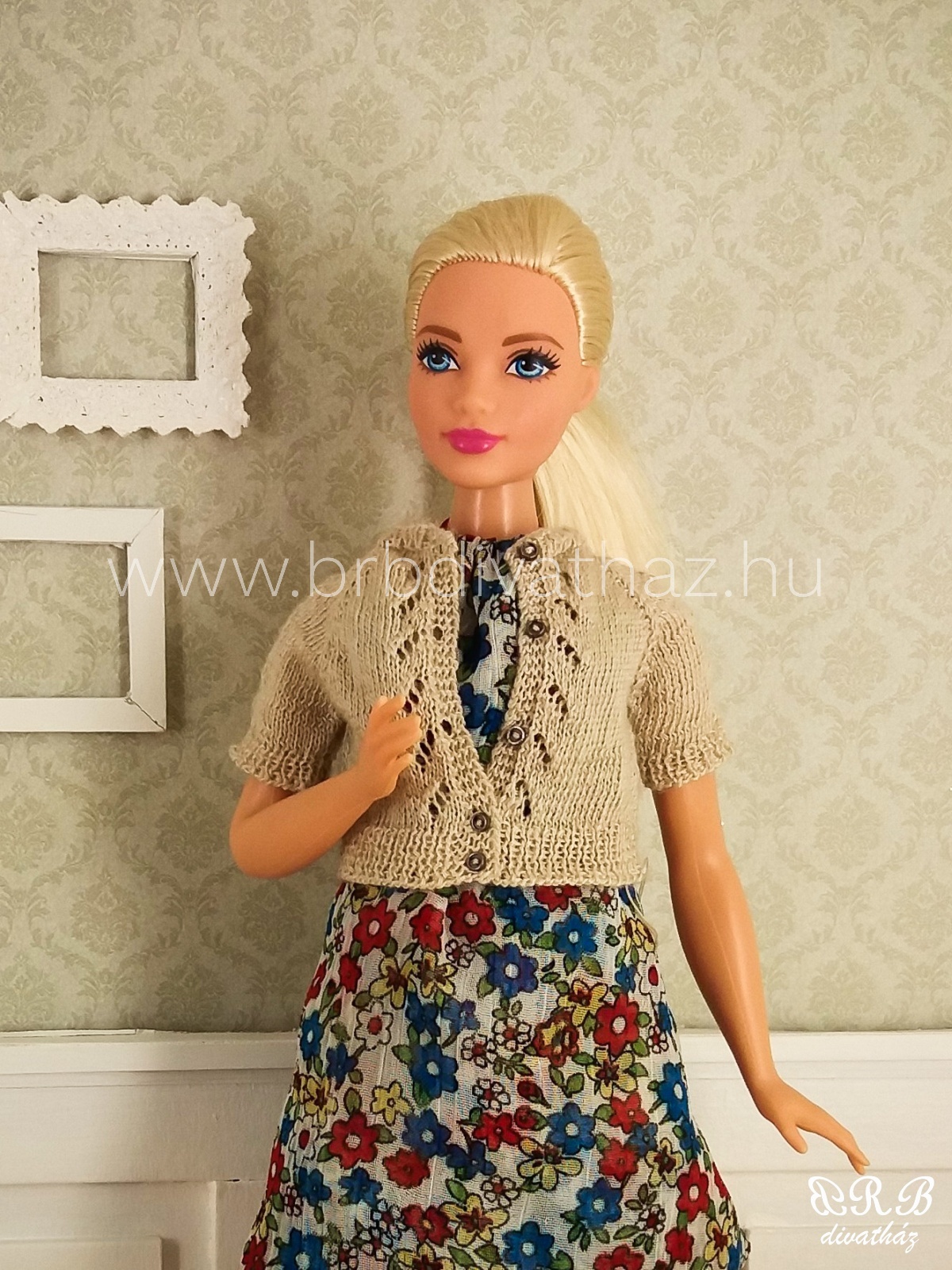 Curvy Barbie kézzel kötött kardigán BRB divatház